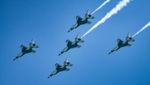 Thousands Celebrate First Day Of Frontiers In Flight Air Show At Mcconnell Afb