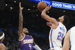 Thunder Rally Past Suns 125 114 Despite Multiple Injuries
