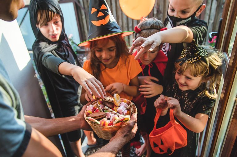 Thursday Oct 29 Halloween Fun Cauldron Crawl And Swan Lake In Casper