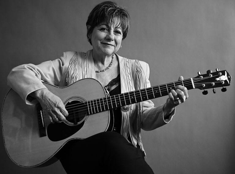 Tish Hinojosa Headlines Free Benefit Concert For Oregon Farm Workers At Springfi