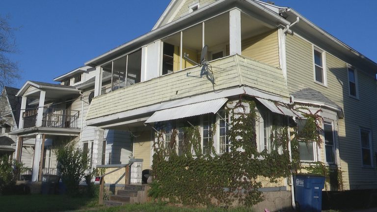 Toledo Orders Demolition Of Unsafe Airport Highway Home To Protect Neighborhood