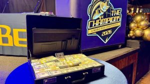 Top Bass Anglers Compete For 1 25 Million At The Champions On Old Hickory Lake