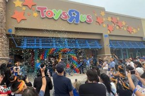 Toys R Us To Open Standalone Store At Oak Park Mall In Overland Park