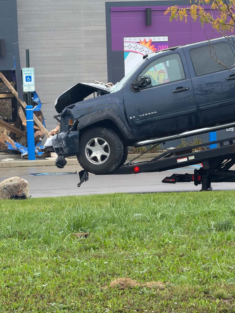 Truck Crashes Through Redwood Apartments Sign And Hits Brownstown Taco Bell