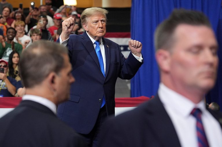 Trump Rallies In Grand Island As Nebraska Senate Race Heats Up
