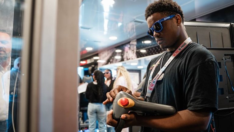 Tulsa Public Schools Students Explore Technical Careers With Meta Backed Mobile