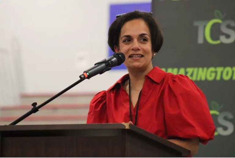 Tuscaloosa Principal Preeti Nichani Honored With National Distinguished Principa
