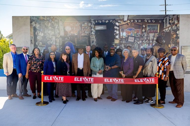 Tuscaloosa Unveils Linton S Barbershop Plaza Honoring Civil Rights Hero