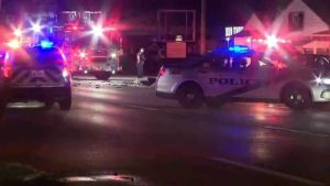 Two Vehicle Crash On Dixie Highway Injures Multiple People Lmpd Investigating