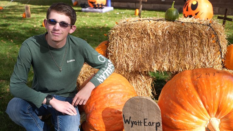 Two Year Old Harvests 280 Pound Pumpkin Wins Hysham Fall Fun Festival