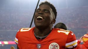 Tyreek Hill S Cryptic Tweet Fuels Chiefs Reunion Rumors As Chiefs Lose Two Recei