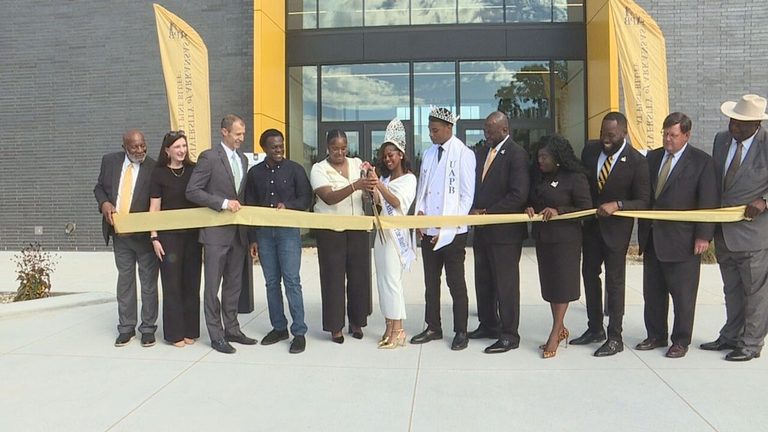Uapb Opens New 77 000 Sq Ft Student Engagement Center With Bowling And Wellness