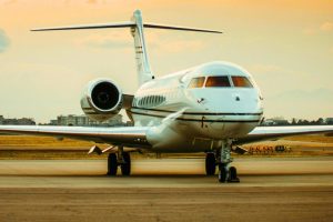 United Flight To Sheridan Airport Collides With Mule Deer On Runway
