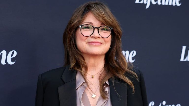 Valerie Bertinelli Defends Love For Late Ex Eddie Van Halen Against Online Criti