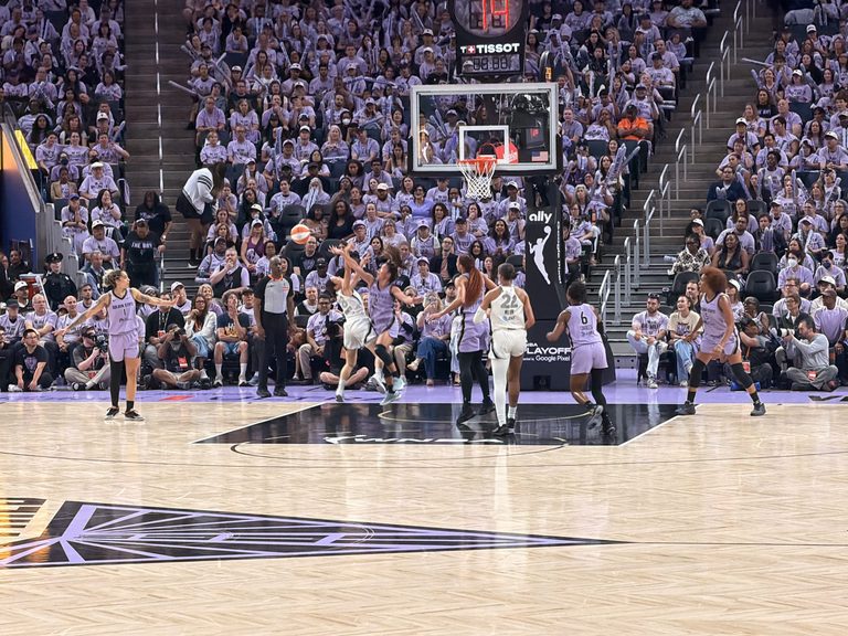 Valkyries Upset Aces 71 60 In Wnba Semi Final Opener At Chase Center