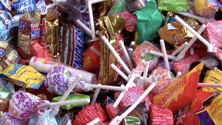 Vanderburgh County Casa Partners With Bar Louie For Free Trunk Or Treat Fundrais