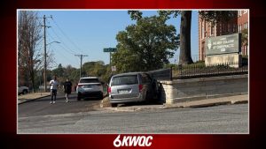 Vehicle Crashes Into Retaining Wall Near Palmer College In Davenport