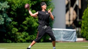 Vice President Jd Vance Tours Bengals Practice In Cincinnati Meets Players But N