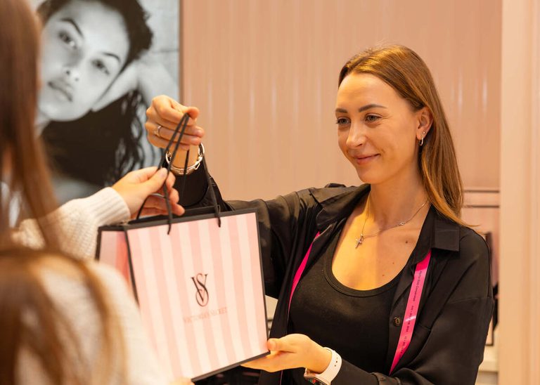 Victoria S Secret Outlet Set To Open At Grand Prairie Premium Outlets In Decembe