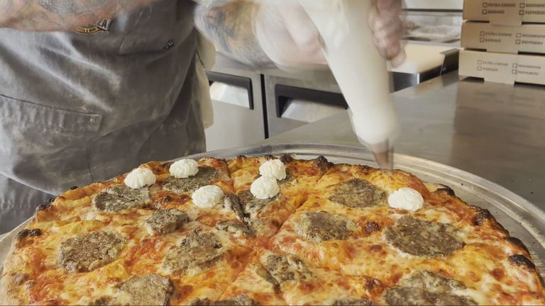 Warwick S Joe S Pizza Wins National New Haven Style Pizza Title