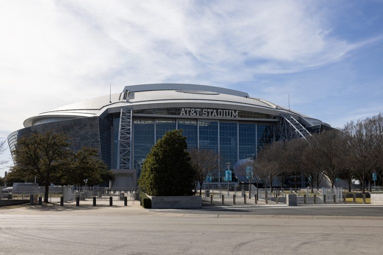 Weekend Events In Arlington Monster Jam Art Crawl Hispanic Heritage Celebration