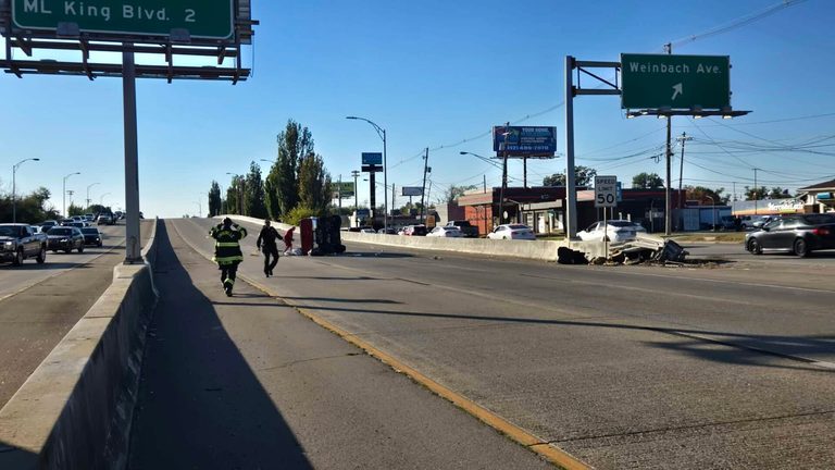 Westbound Lloyd Expressway Closed After Serious Crash In Evansville