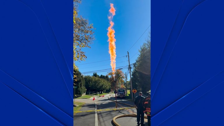 Westport Fire Crews Close Morningside Drive South After Workers Strike 500 Gallo