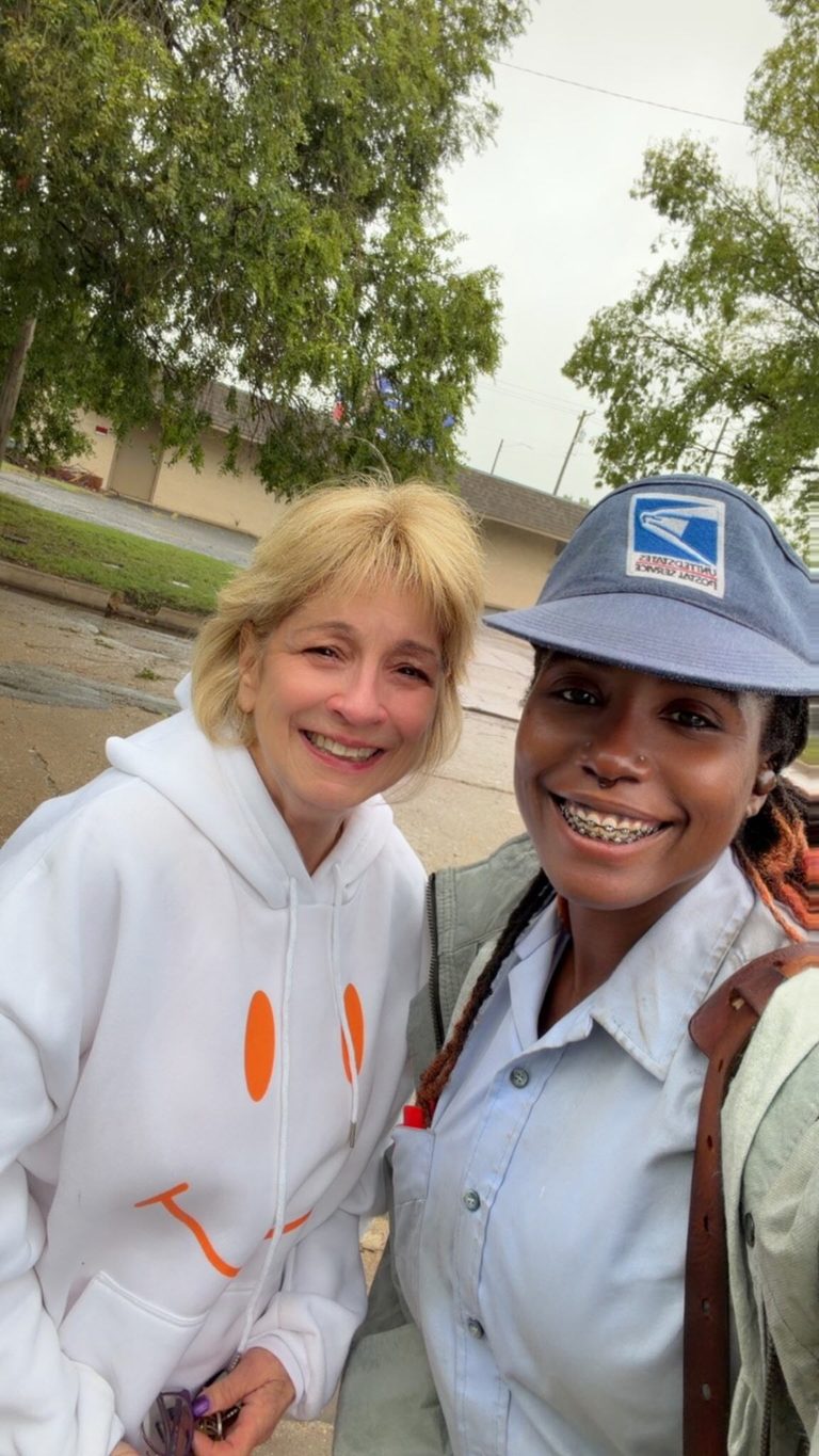 Wichita Resident Credits Local Usps Carrier With Saving Her Life During Lawn Mow