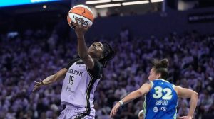 Wnba Moves Game 6 To Afternoon Sparking Fan Frustration In Atlanta