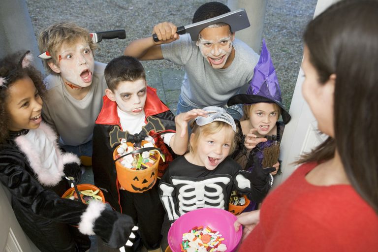 Wyoming Residents Consider Starting Halloween Caroling Tradition