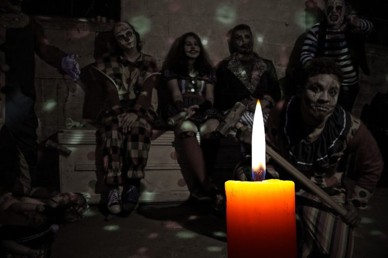 Zumbrota S Fright At The Farm Offers Theatrical Haunt And Blackout Candle Experi